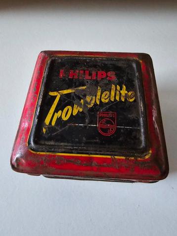 Zeldzaam antiek blik Philips Troublelite 1959 met
Inhoud  beschikbaar voor biedingen