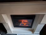Hoek open haard met werkende elektrische haard., Ophalen