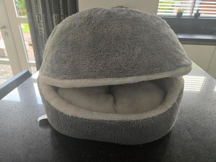 Hamburger kattenmand grijs met wit, Dieren en Toebehoren, Kattenmanden, Pluche, Ophalen