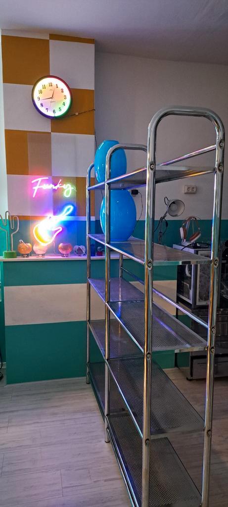 Vintage Design chromen boekenkast /stelling..!, Huis en Inrichting, Kasten | Boekenkasten, Zo goed als nieuw, 150 tot 200 cm, 25 tot 50 cm