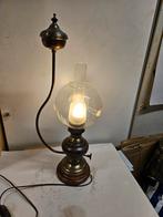 Antieke olielamp omgebouwd tot elektrische lamp, Ophalen of Verzenden