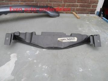 RADIATOR KAP boven deel voor front toyota yaris P 13 beschikbaar voor biedingen