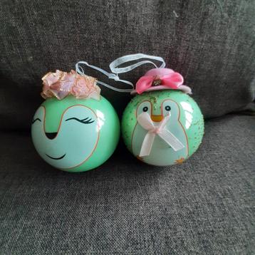 2 funny kerstballen beschikbaar voor biedingen