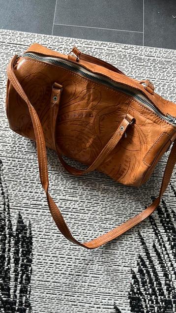 Vintage tas te koop beschikbaar voor biedingen