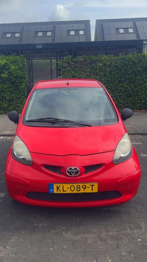 Toyota Aygo 1.0 12V Vvt-i 3DRS MMT 2007 Rood, Auto's, Toyota, Particulier, Aygo, Benzine, A, Hatchback, Handgeschakeld, Geïmporteerd