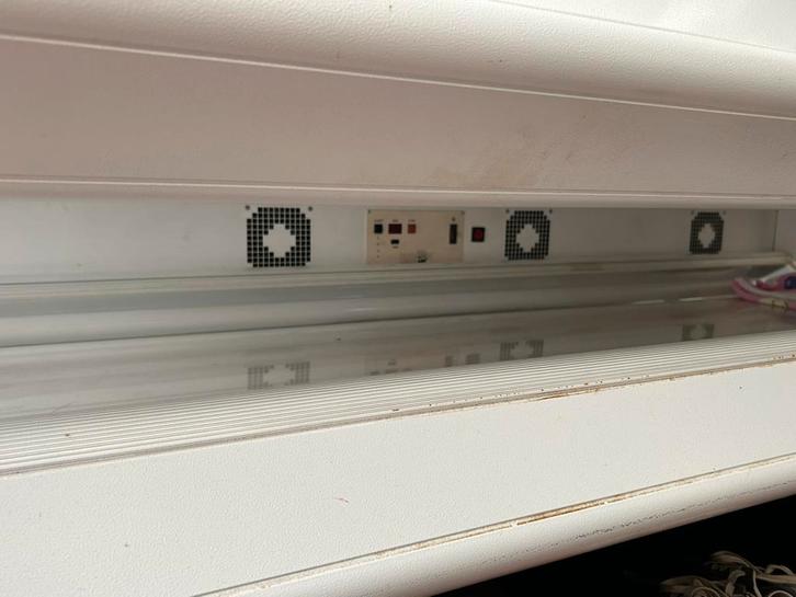 Ultra Sun Dubbele Zonnebank, Witgoed en Apparatuur, Zonnebanken en Gezichtsbruiners, Gebruikt, Zonnebank dubbelzijdig, 15 lampen of meer