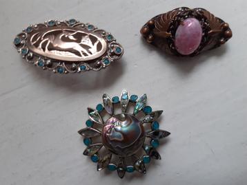 3 stuks oudere broches beschikbaar voor biedingen