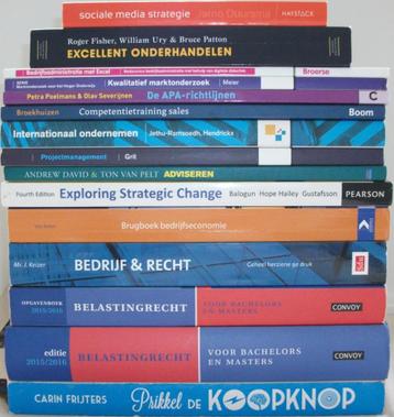 HBO *** ACCOUNTANCY/ECONOMIE/FISCAAL/ORM/SBRM *** 11 boeken  beschikbaar voor biedingen