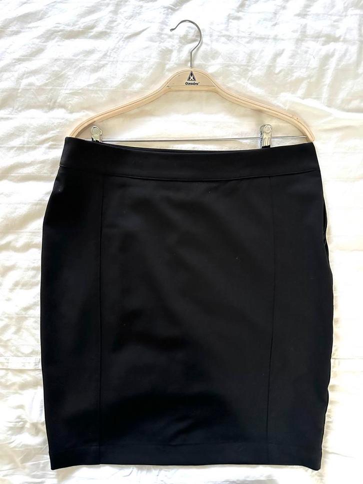 Sarah Pacini Zwarte Wollen Rok Maat 38, Kleding | Dames, Rokken, Zo goed als nieuw, Maat 38/40 (M), Zwart, Boven de knie, Ophalen of Verzenden