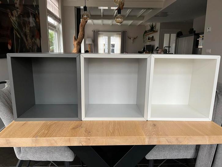 IKEA EKET kasten - wit, lichtgrijs, donkergrijs, Huis en Inrichting, Woonaccessoires | Wandplanken en Boekenplanken, Gebruikt