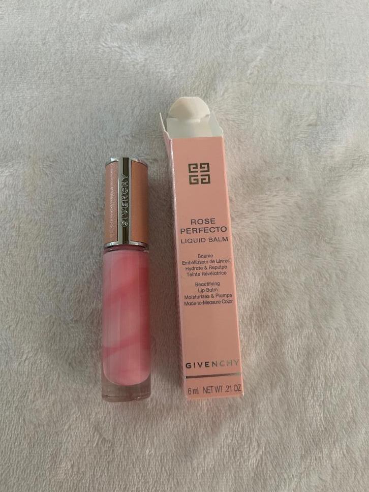 Givenchy Le rose Perfectoe liquid lip balm nieuw, Sieraden, Tassen en Uiterlijk, Uiterlijk | Mondverzorging, Nieuw, Lipbalsem