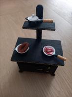 Poppenhuis fornuis met pannetjes, Ophalen of Verzenden, Zo goed als nieuw, Poppenhuis