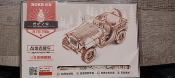 Houten bouwpakket jeep beschikbaar voor biedingen