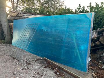 NIEUW Polycarbonaat kanaalplaat 595x204 cm 1 cm dik beschikbaar voor biedingen