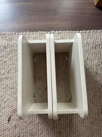 2 x vintage bedkastjes “floating” beschikbaar voor biedingen