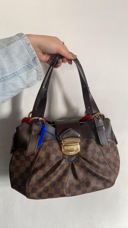 Louis Vuitton Sistina Bag PM Damier, Sieraden, Tassen en Uiterlijk, Tassen | Damestassen, Zo goed als nieuw, Handtas, Rood, Ophalen of Verzenden