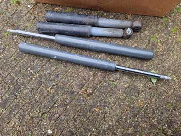 BMW 325e set veren en dempers | Almere Zeist beschikbaar voor biedingen