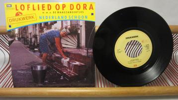 Drukwerk, Loflied Op Dora (single 7")