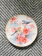 wandbord Springtime Serenade, Antiek en Kunst, Antiek | Wandborden en Tegels, Ophalen of Verzenden