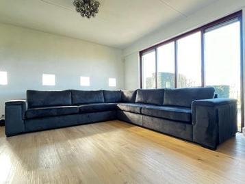 Luxe Velours Hoekbank van INNO Living beschikbaar voor biedingen