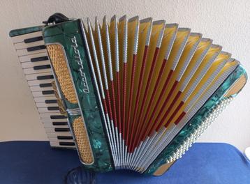 Accordiola Tosca 80 bas 3 korig beschikbaar voor biedingen