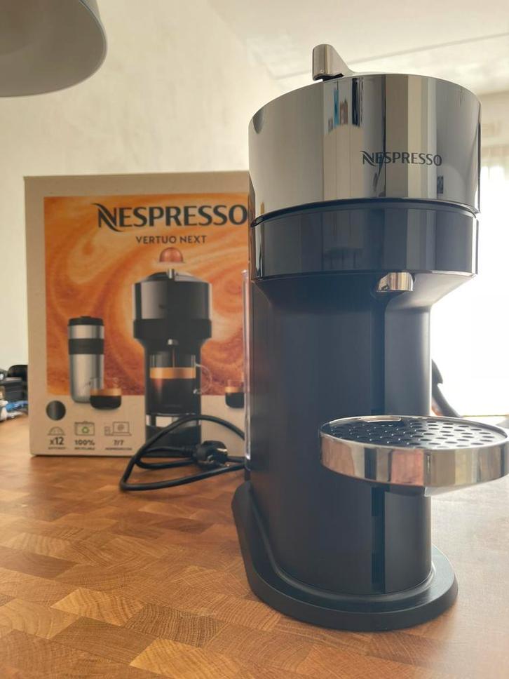 Nespresso Vertuo Next | Luxe koffiemachine te koop, Witgoed en Apparatuur, Koffiezetapparaten, Zo goed als nieuw, Koffiemachine