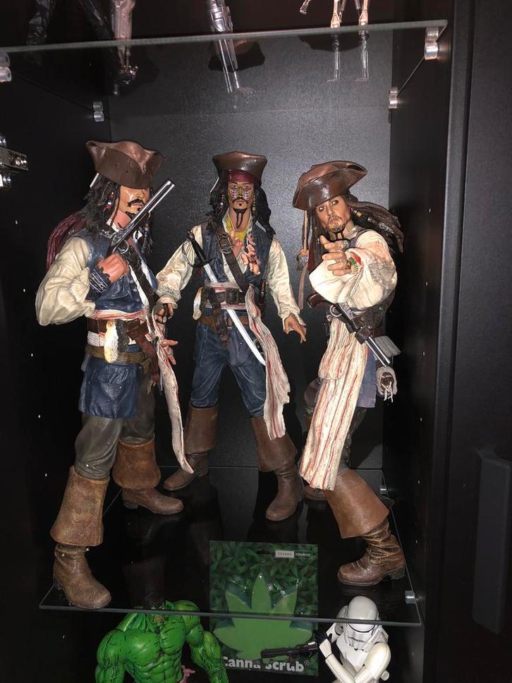 Jack sparrow 18 inch neca 3 verschillende met geluid, Verzamelen, Poppetjes en Figuurtjes, Zo goed als nieuw, Ophalen of Verzenden