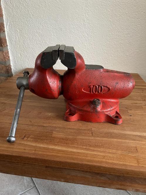 Mooie degelijke York 100 bankschroef . 100 mm . IZGST ., Doe-het-zelf en Verbouw, Werkbanken, Gebruikt, Bankschroef, Ophalen of Verzenden