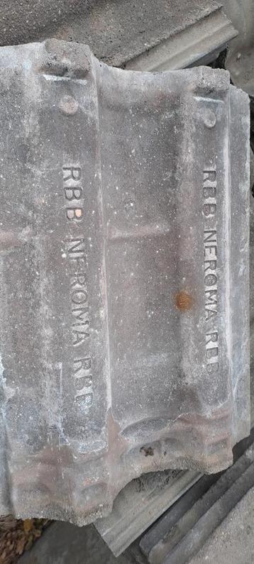 RBB Neroma Dakpannen - Grote Partij beschikbaar voor biedingen