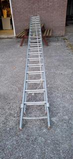 Ladder trek, Doe-het-zelf en Verbouw, Ladders en Trappen, Ophalen of Verzenden, Zo goed als nieuw, 4 meter of meer