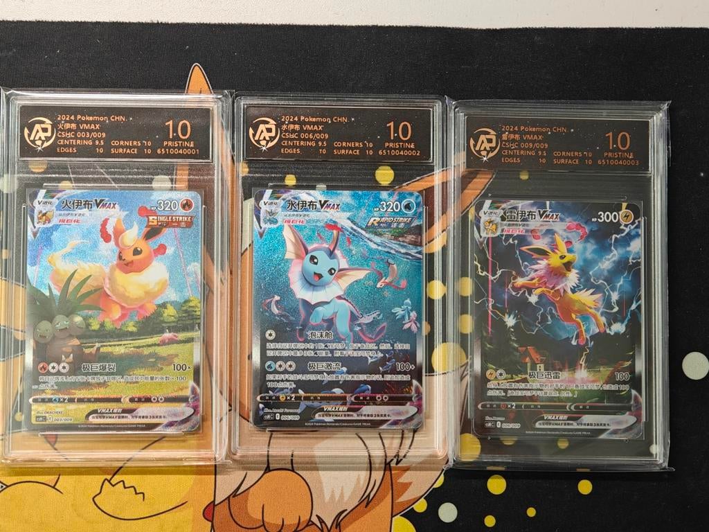 Jolteon Flareon Vaporeon VMAX RPA 10 no psa, Ophalen of Verzenden, Zo goed als nieuw
