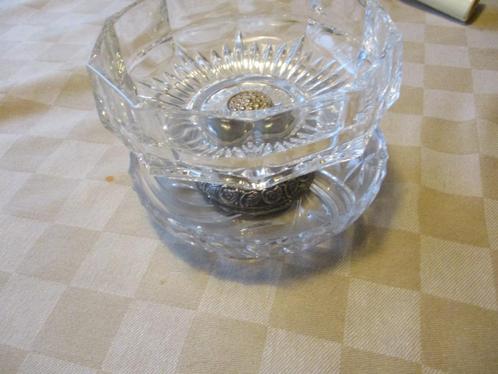 fruitschaal van kristal met metalen voet puntgaaf antiek, Huis en Inrichting, Woonaccessoires | Schalen en Manden, Nieuw, Schaal