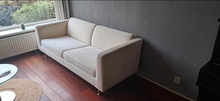 Minotti 2-zits bank - Gebroken wit - Zo goed als nieuw!, Huis en Inrichting, Banken | Bankstellen, Ophalen