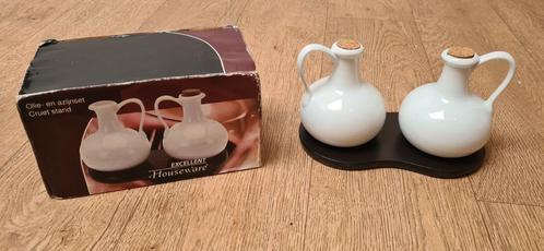 Olie en azijn setje, Huis en Inrichting, Keuken | Servies, Nieuw, Overige typen, Effen, Keramiek, Ophalen of Verzenden