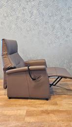 De toekomst sta op fauteuil/ relax fauteuil zitgemak joure, Ophalen, Zo goed als nieuw, 75 tot 100 cm, Leer