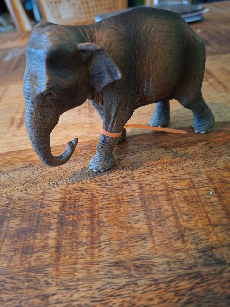Schleich nr 2 olifant, Ophalen of Verzenden, Zo goed als nieuw, Wild dier, Beeldje of Figuurtje