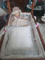 Antiek poppen ledikantje, Ophalen