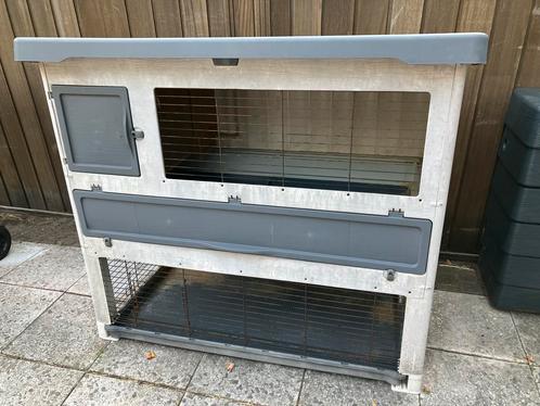 Kunststof konijnenhok, Dieren en Toebehoren, Knaagdieren en Konijnen | Hokken en Kooien, Gebruikt, Hok, 90 cm of meer, 110 cm of meer