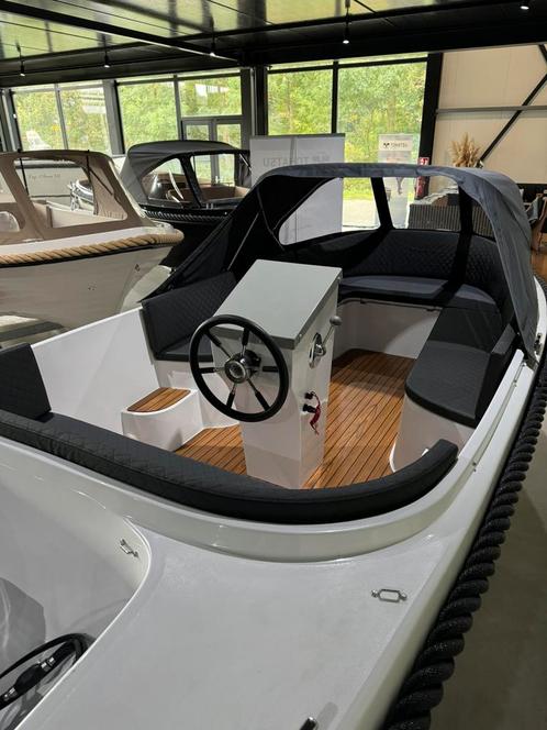 Splinternieuwe Reest Sloep 520 - Tohatsu 15 pk (Actie Prijs), Watersport en Boten, Sloepen, Nieuw, 10 tot 30 pk, 3 tot 6 meter
