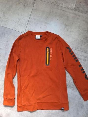 retour trui 134/140 beschikbaar voor biedingen