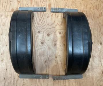 Set Freewheel trailer spatschermen + bevestigingshoekijzers beschikbaar voor biedingen
