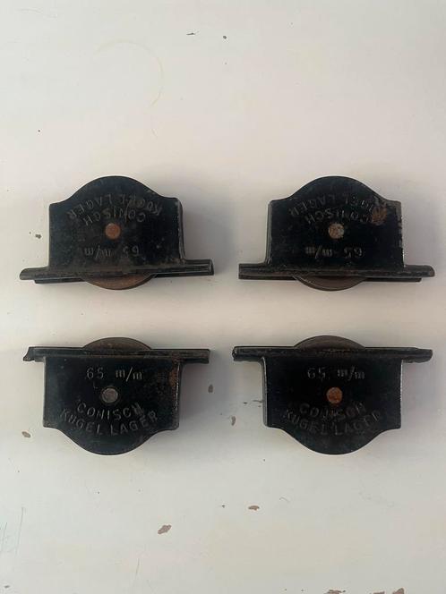 4 Antieke Schuifdeur Wieltjes - Conisch Kugel Lager, Antiek en Kunst, Antiek | Gereedschap en Instrumenten, Ophalen of Verzenden