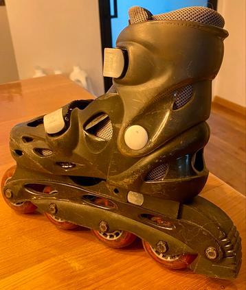 Inline Skates Verstelbaar Maat 32-35 beschikbaar voor biedingen