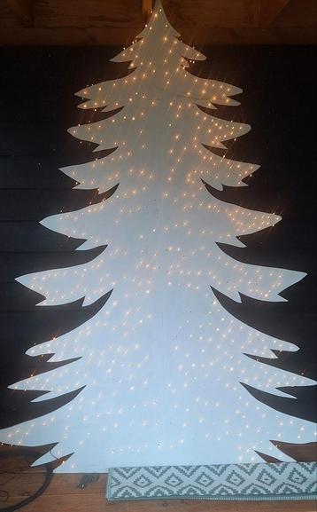 Decoratie kerstboom  beschikbaar voor biedingen