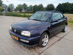 Volkswagen Golf 1.8 Cabriolet 55KW E2 1997 Blauw, Auto's, Voorwielaandrijving, 74 pk, 4 cilinders, Cabriolet