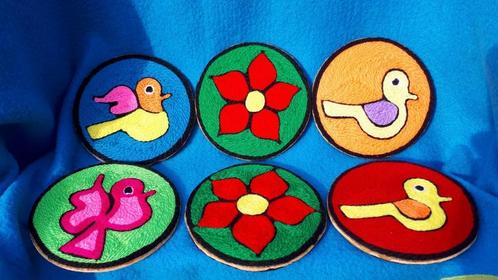 6x (kerst) onderzetter wol op hardboard 10cm beiderzijds, Huis en Inrichting, Woonaccessoires | Onderzetters, Zo goed als nieuw