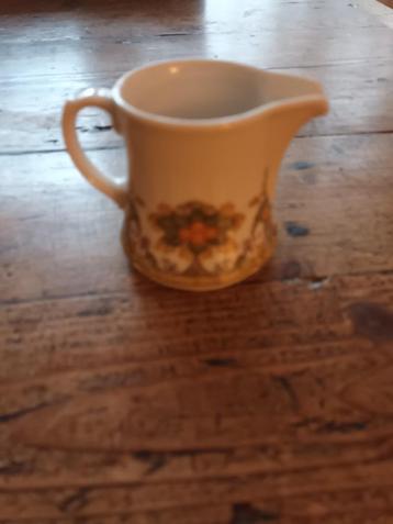 2x Ceranova kannetje (porselein) beschikbaar voor biedingen