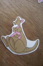 Disney Winnie de Poeh Kanga met Roe sticker 1992 9,5x9,5cm, Ophalen of Verzenden, Winnie de Poeh of vrienden, Nieuw