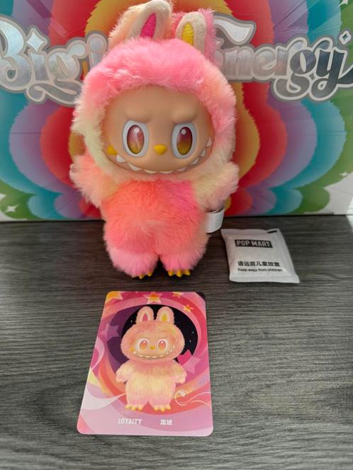 Labubu big into energy loyalty origineel van popmart, Verzamelen, Poppetjes en Figuurtjes, Nieuw, Ophalen of Verzenden