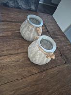 2 windlichten, Huis en Inrichting, Woonaccessoires | Kandelaars en Kaarsen, Ophalen, Gebruikt, Grijs, Overige materialen